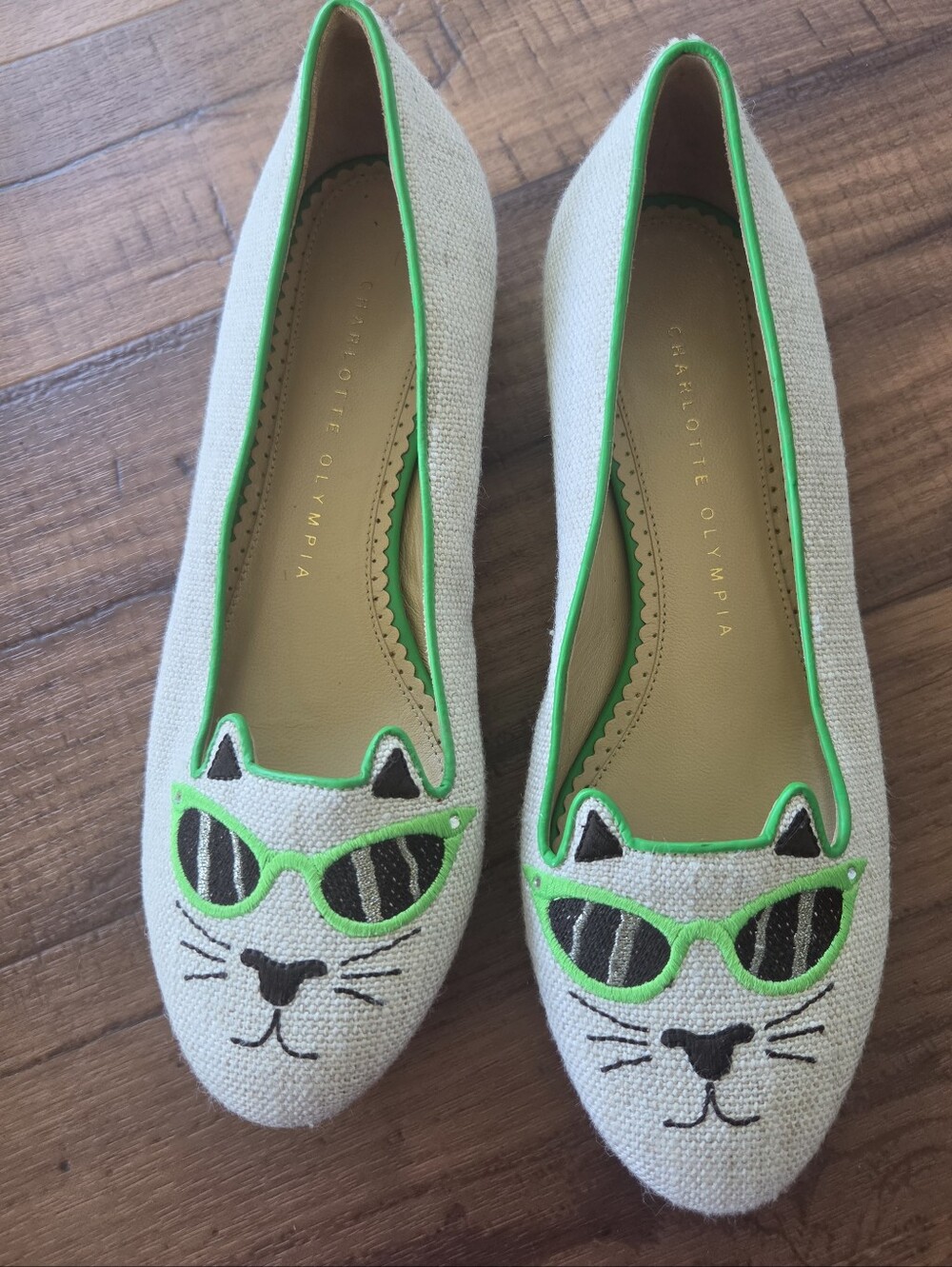 Charlotte Olympia Natural Linen Cat Flats with Neon Green Trim. Sz 36 1/2- 6 1/2